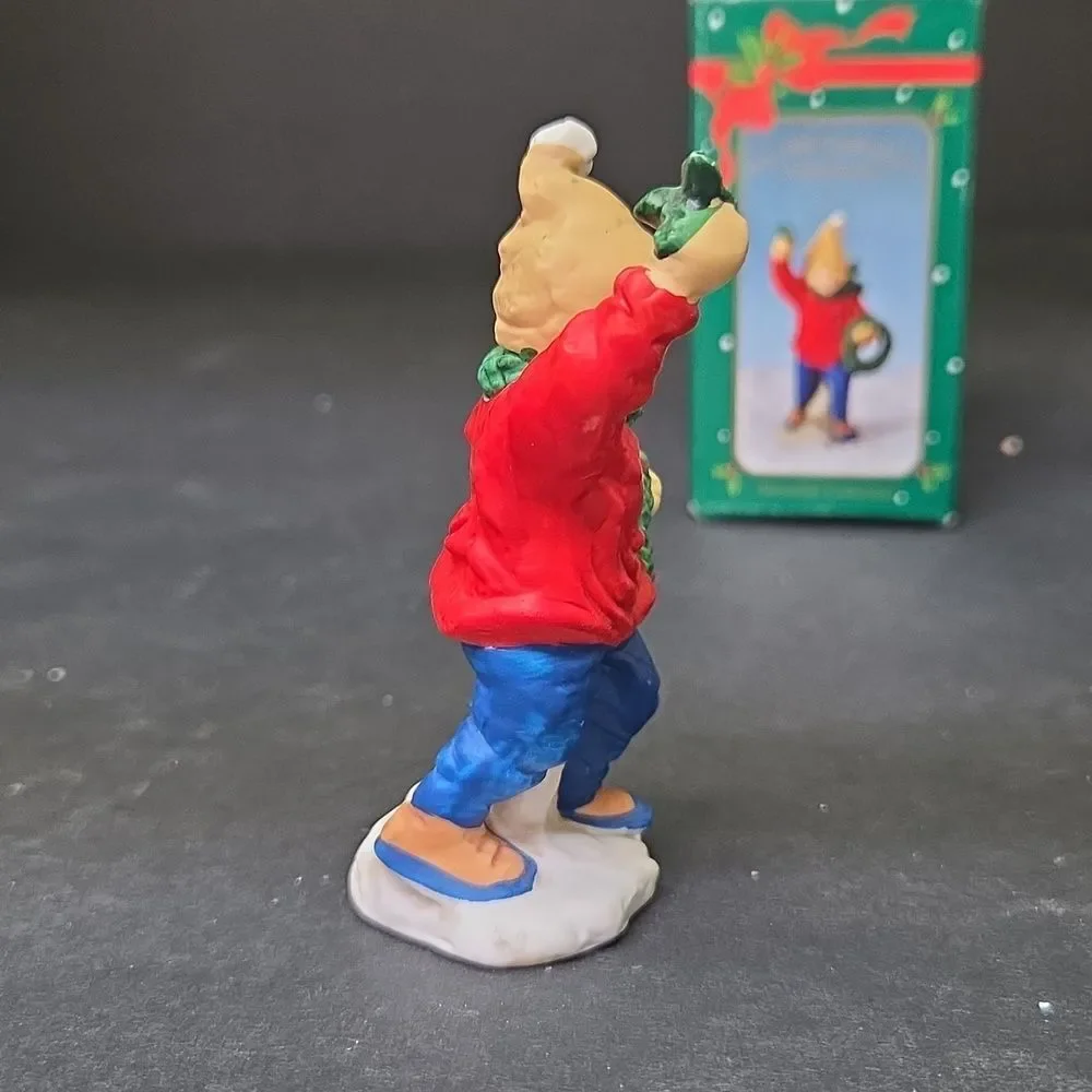 Festive‎ Kids Figurine Set Vintage Russ Christmas Figurines